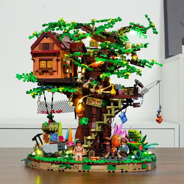 Explorer Treehouse